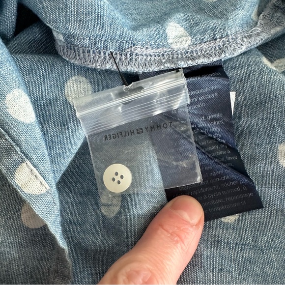 Tommy Hilfiger Chambray and White Polkadot Collar Long Sleeve Shirt Size Large - Picture 7 of 10